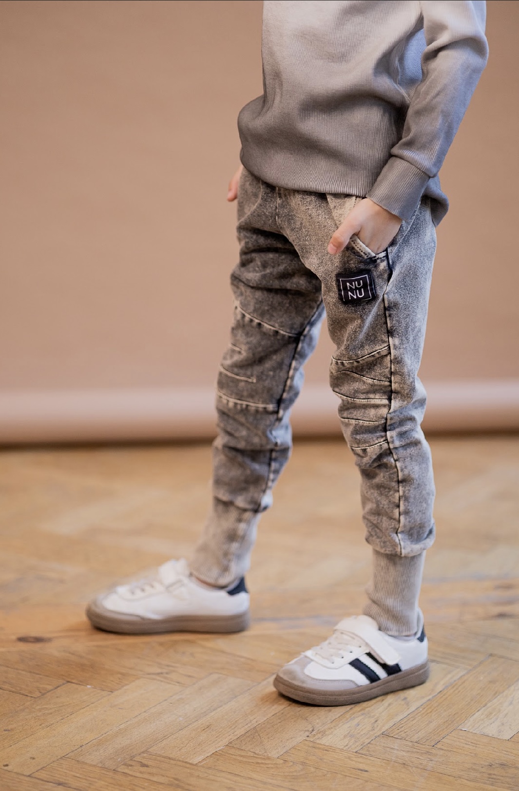 Spodnie Dekatyzowane Joggery Jeans Black - NUNU